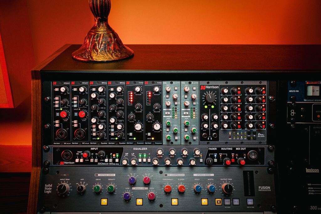 Harrison - D510mx - Hero 1